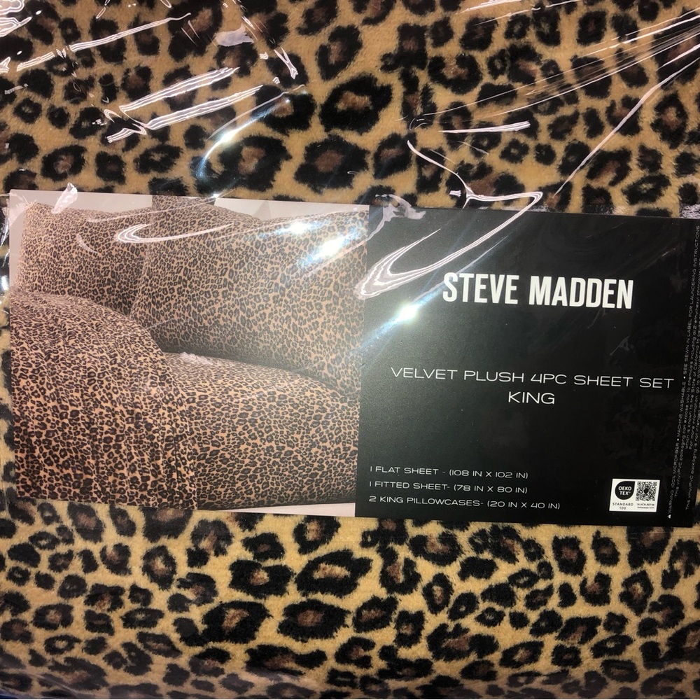 🖤 Steve Madden Velvet Plush 4pc King Sheet Set Leopard Print